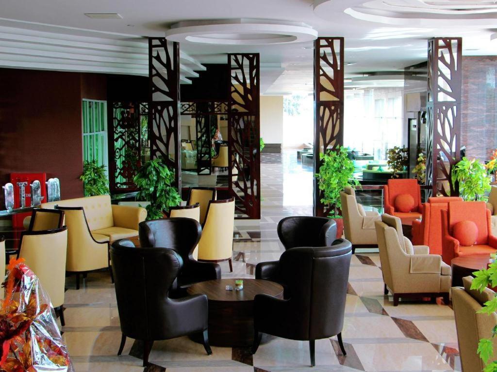 The Belagri Hotel And Convention Соронг Екстер'єр фото