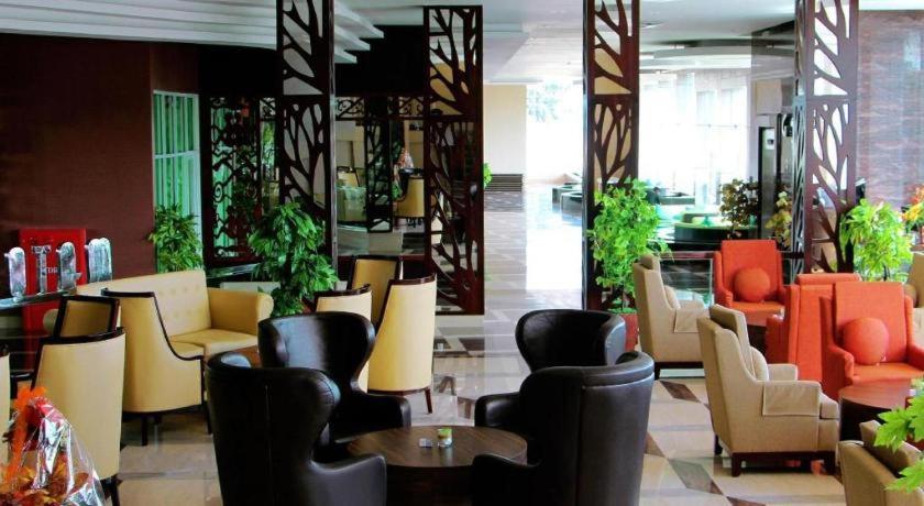 The Belagri Hotel And Convention Соронг Екстер'єр фото